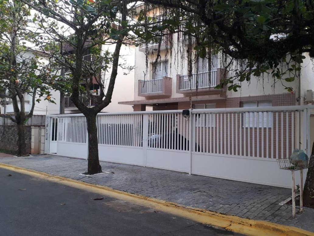 Na Enseada 50 Metros Da *
